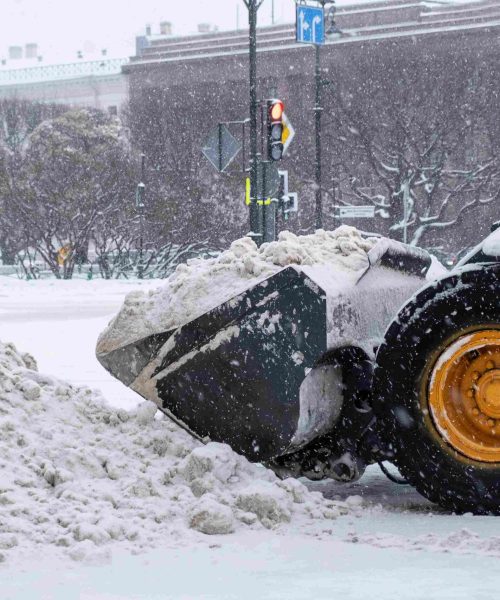 large-scale-snow-plowing-equipment-taking-part-in-2026-01-07-00-12-13-utc_11zon